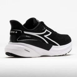 Diadora Nucleo 2 Men's Black/White -Holabird Sports Store 042176 6