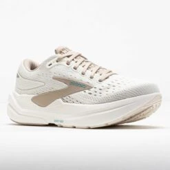 Brooks Ghost Max 3 Women's Coconut/Chateau Grey/Blue -Holabird Sports Store 043355 5