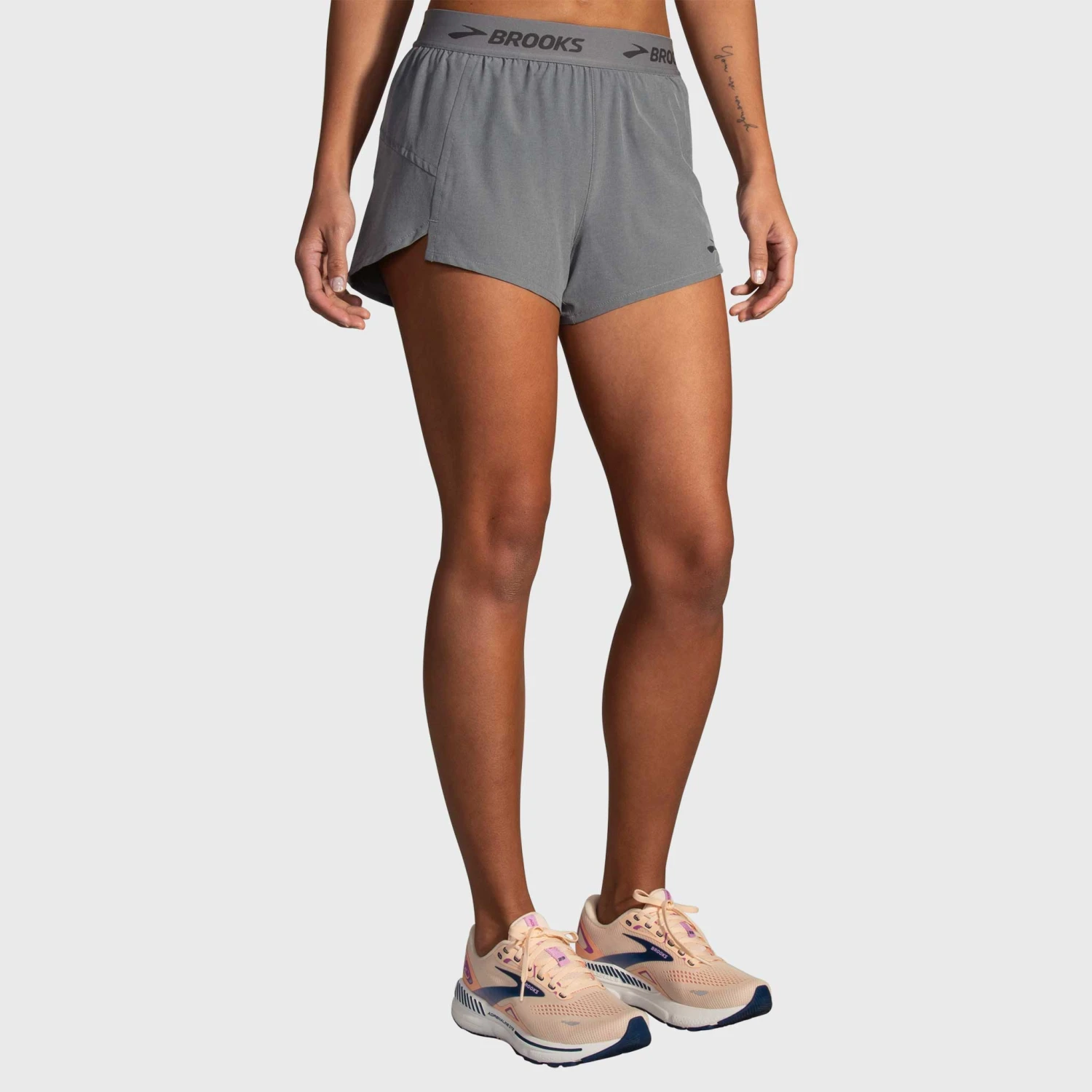Brooks Chaser 3" Shorts Women's 1 Brooks Chaser 3" Shorts Women's