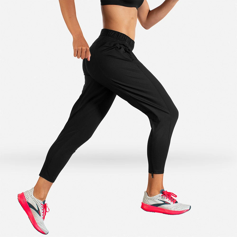 Brooks Shakeout Pant Women's 5 Brooks Shakeout Pant Women's - Image 5