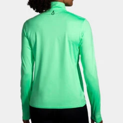 Brooks Dash 1/2 Zip 2.0 Women's 23 Brooks Dash 1/2 Zip 2.0 Women's -Holabird Sports Store 057287 328 2