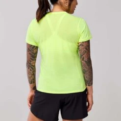 Brooks Distance Short Sleeve 3.0 Women's 25 Brooks Distance Short Sleeve 3.0 Women's -Holabird Sports Store 057593 709 2