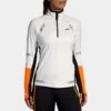 Brooks Run Visible 1/2 Zip 2.0 Women's 6 Brooks Run Visible 1/2 Zip 2.0 Women's -Holabird Sports Store 057745 167 1