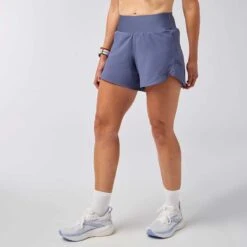 Brooks Chaser 5" Short 2.0 Women's 16 Brooks Chaser 5" Short 2.0 Women's -Holabird Sports Store 057798 414 1