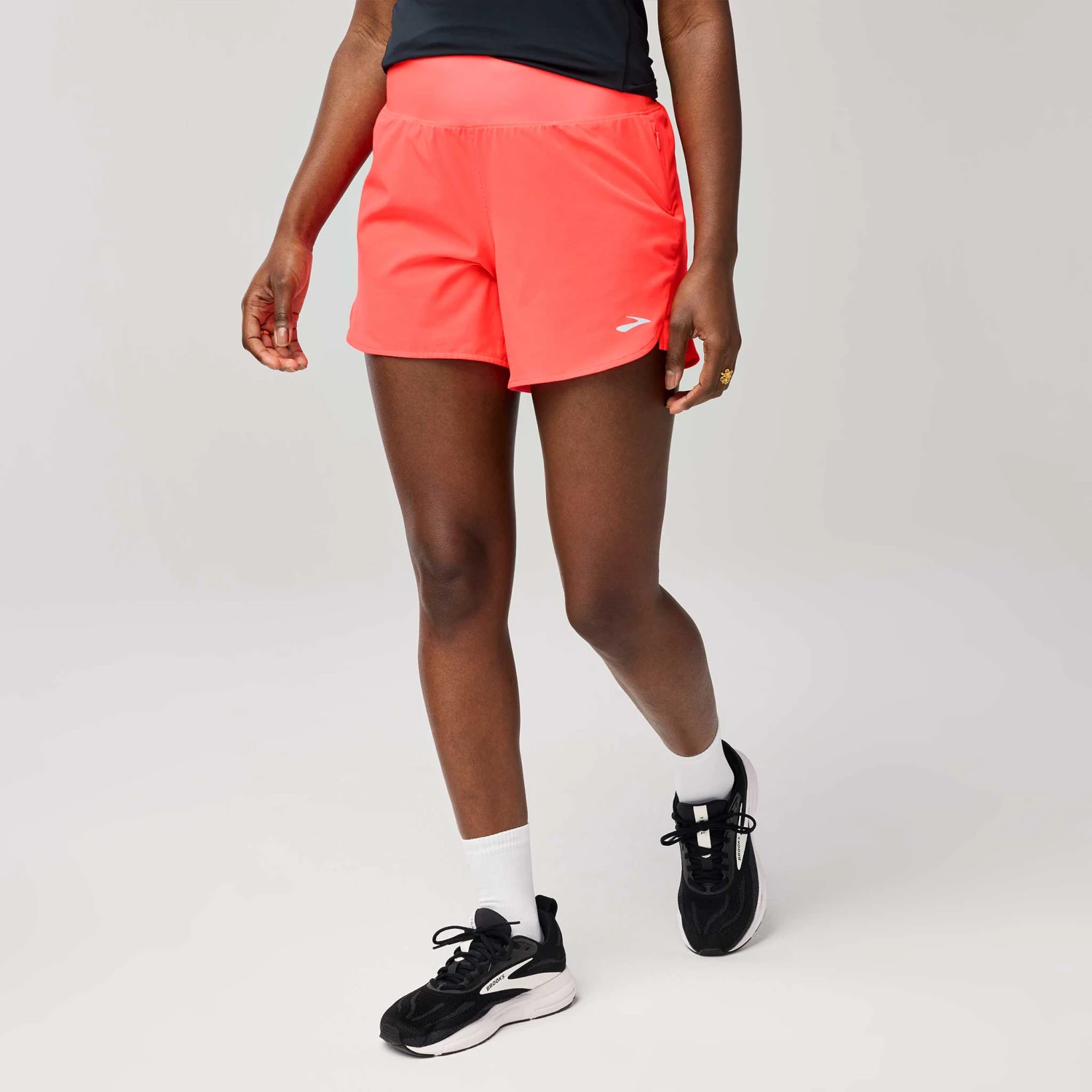 Brooks Chaser 5" Short 2.0 Women's 5 Brooks Chaser 5" Short 2.0 Women's - Image 5