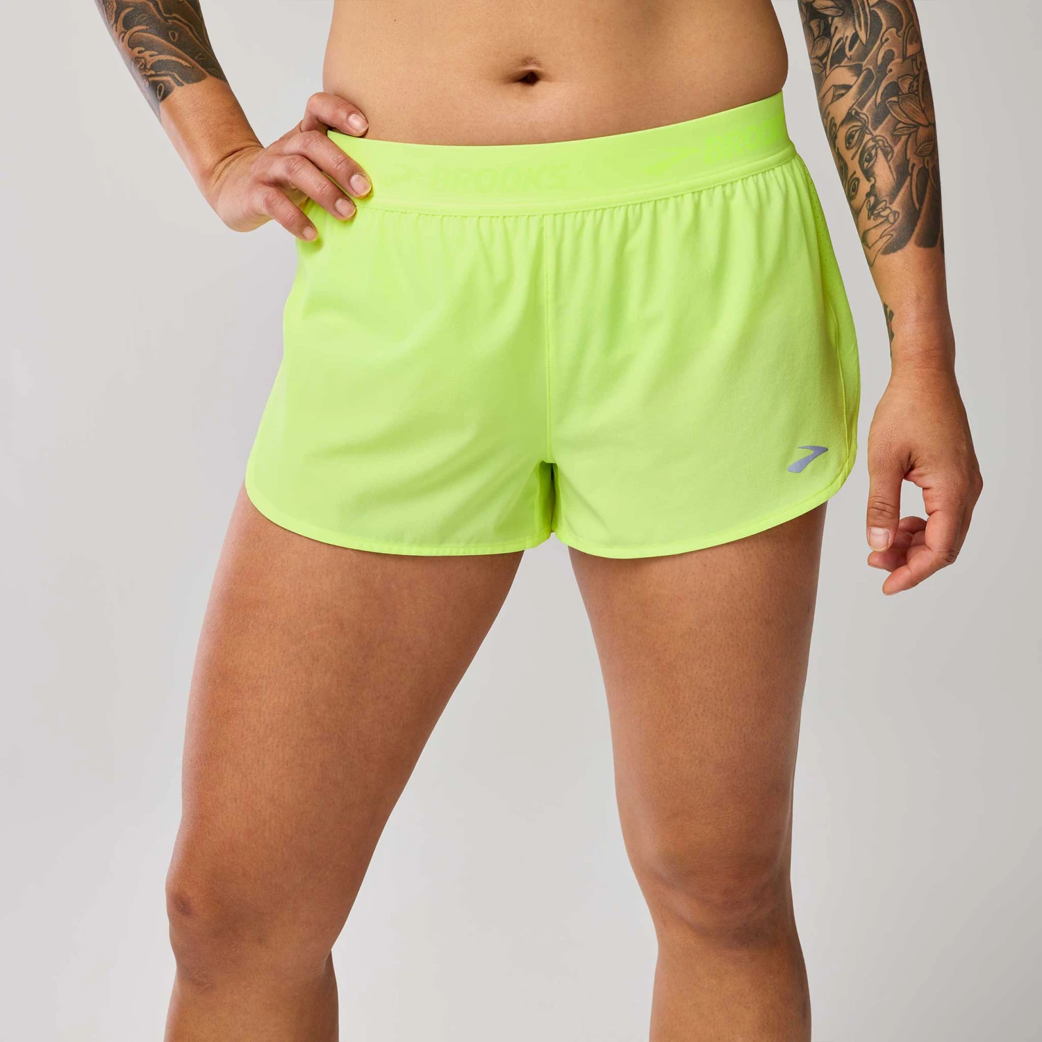 Brooks Breakaway 2.5" Short Women's 3 Brooks Breakaway 2.5" Short Women's - Image 3