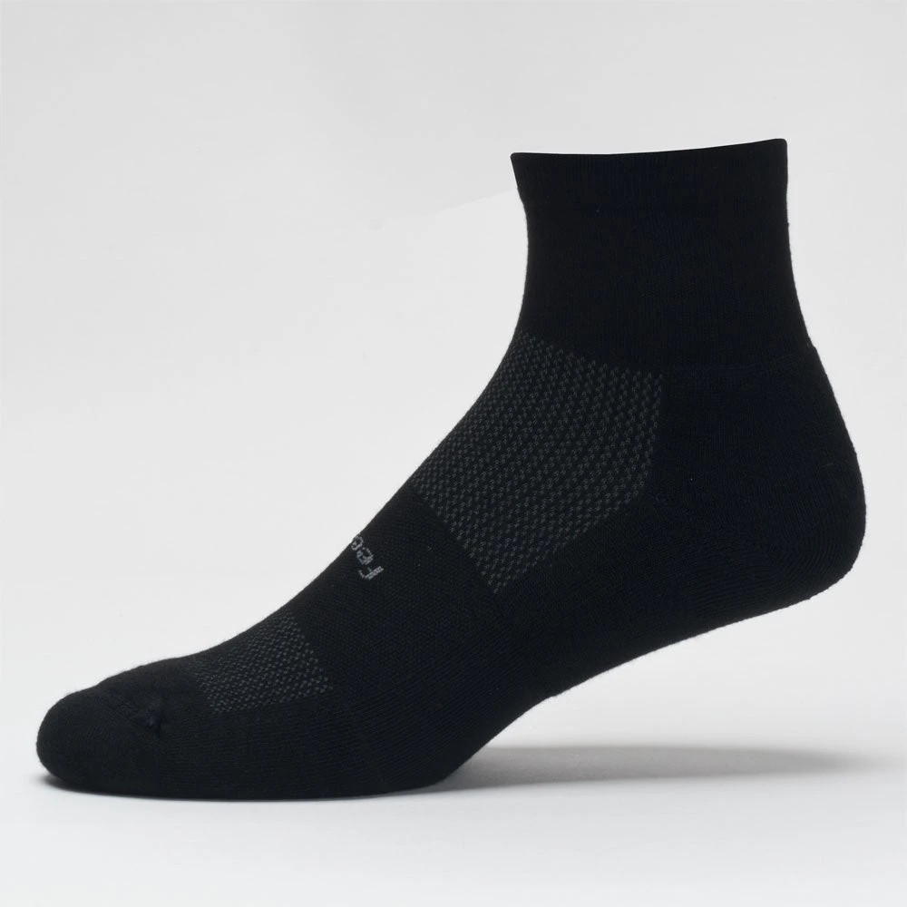 Feetures High Performance Cushion Quarter Socks 1 Feetures High Performance Cushion Quarter Socks