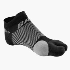 OS1st BR4 Bunion Relief Socks -Holabird Sports Store 651045 blk 3