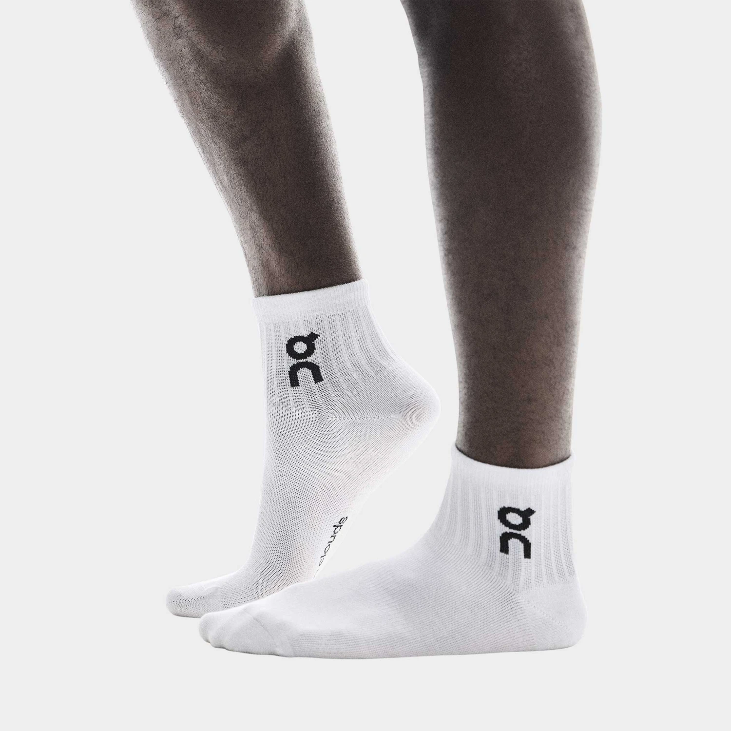 On Running On Logo Sock Mid (3 Pack) 2 On Running On Logo Sock Mid (3 Pack) - Image 2